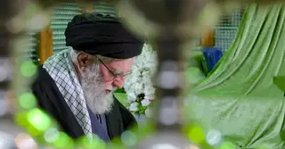 ইরানের সর্বোচ্চ নেতা খামেনি কে, কেন তিনি হামলার সম্ভাব্য লক্ষ্য